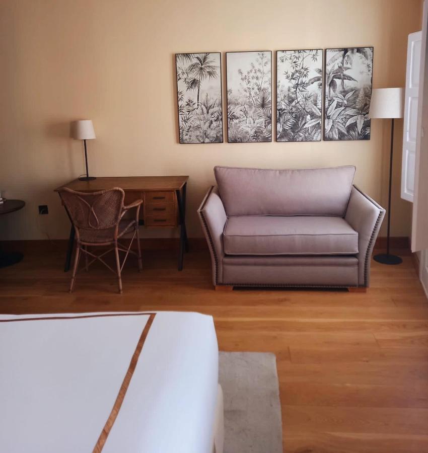 Hotel Boutique Casa Del Comendador นาวาลการ์เนโณ ภายนอก รูปภาพ