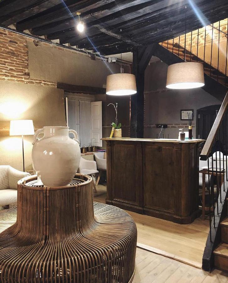Hotel Boutique Casa Del Comendador นาวาลการ์เนโณ ภายนอก รูปภาพ