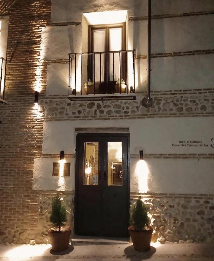 Hotel Boutique Casa Del Comendador นาวาลการ์เนโณ ภายนอก รูปภาพ