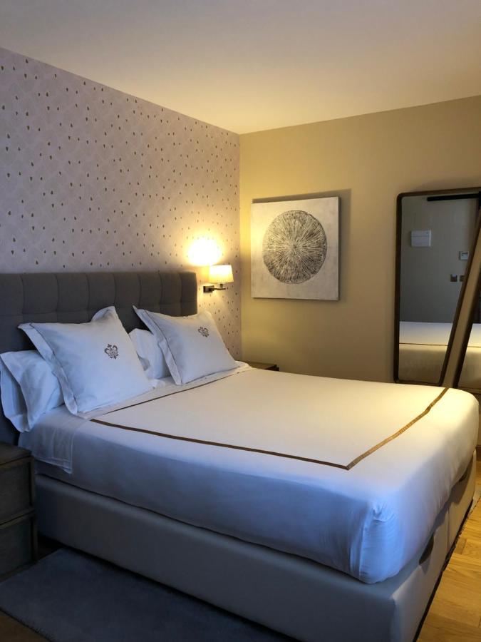 Hotel Boutique Casa Del Comendador นาวาลการ์เนโณ ภายนอก รูปภาพ