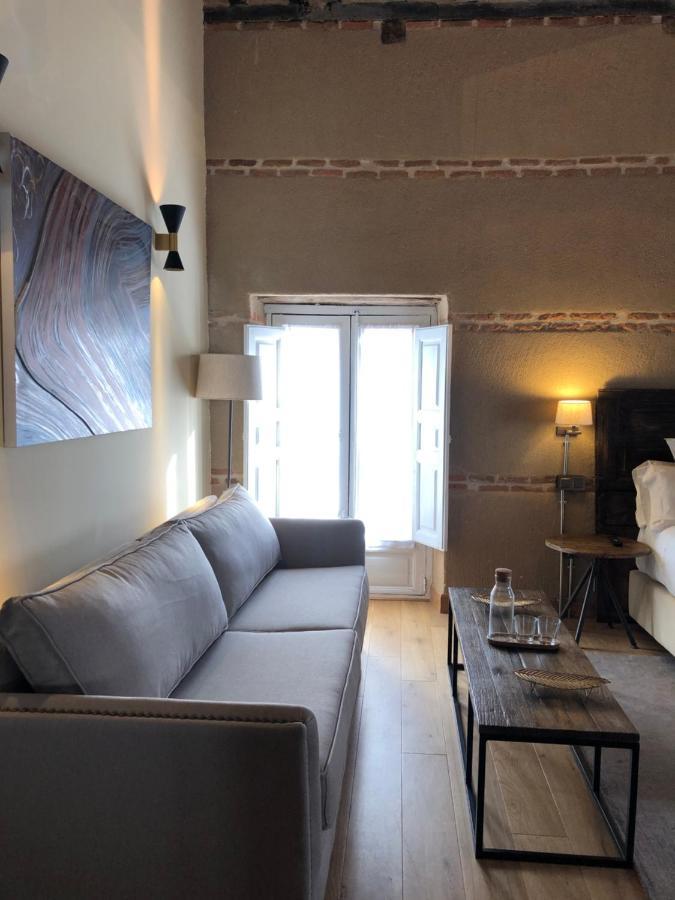 Hotel Boutique Casa Del Comendador นาวาลการ์เนโณ ภายนอก รูปภาพ
